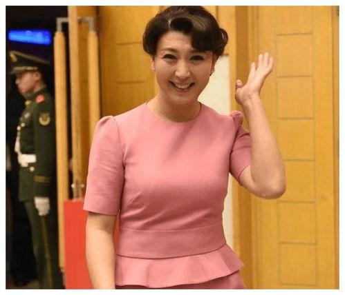 演员闫学晶的丈夫是谁,揭秘她的贤内助丈夫身份